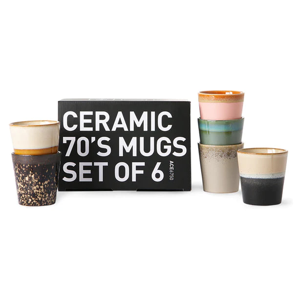 6 retro style mugs with different design