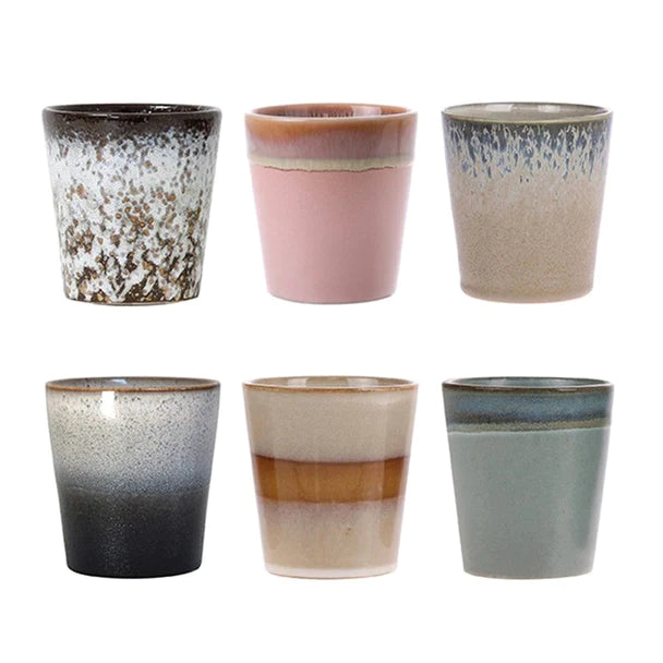 6 retro style mugs with different design