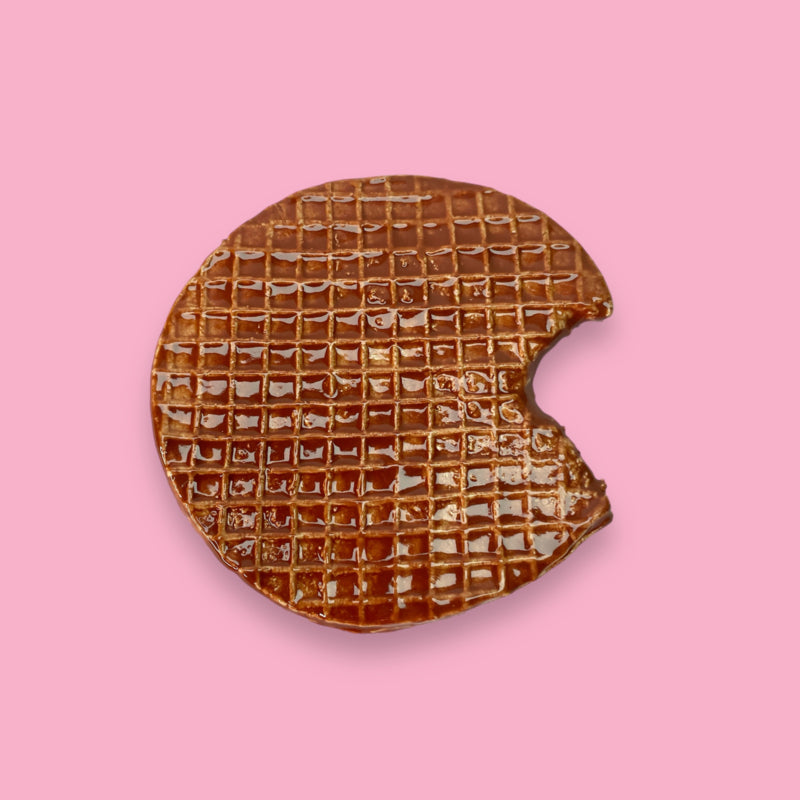 dutch caramel cookie stroopwafel made from ceramics