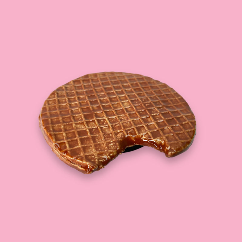 dutch caramel cookie stroopwafel made from ceramics