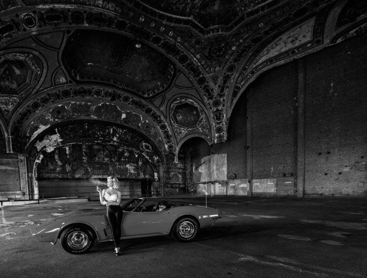 The drop off by David Yarrow black and white photo