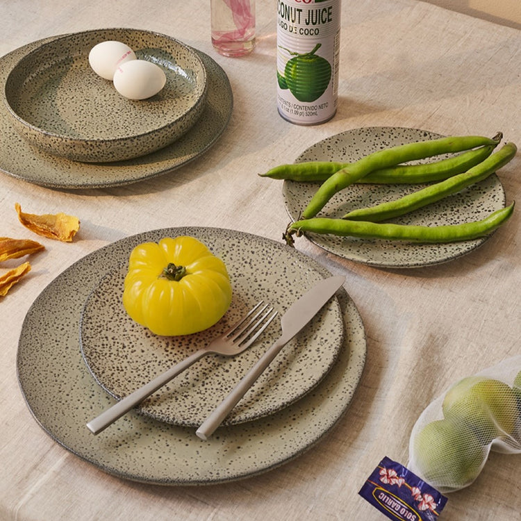 gradient ceramics dinner, side and deep plate with yellow pepper and green beans