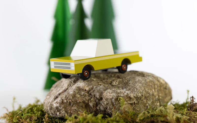 design toy yellow Coyote Pickup truck