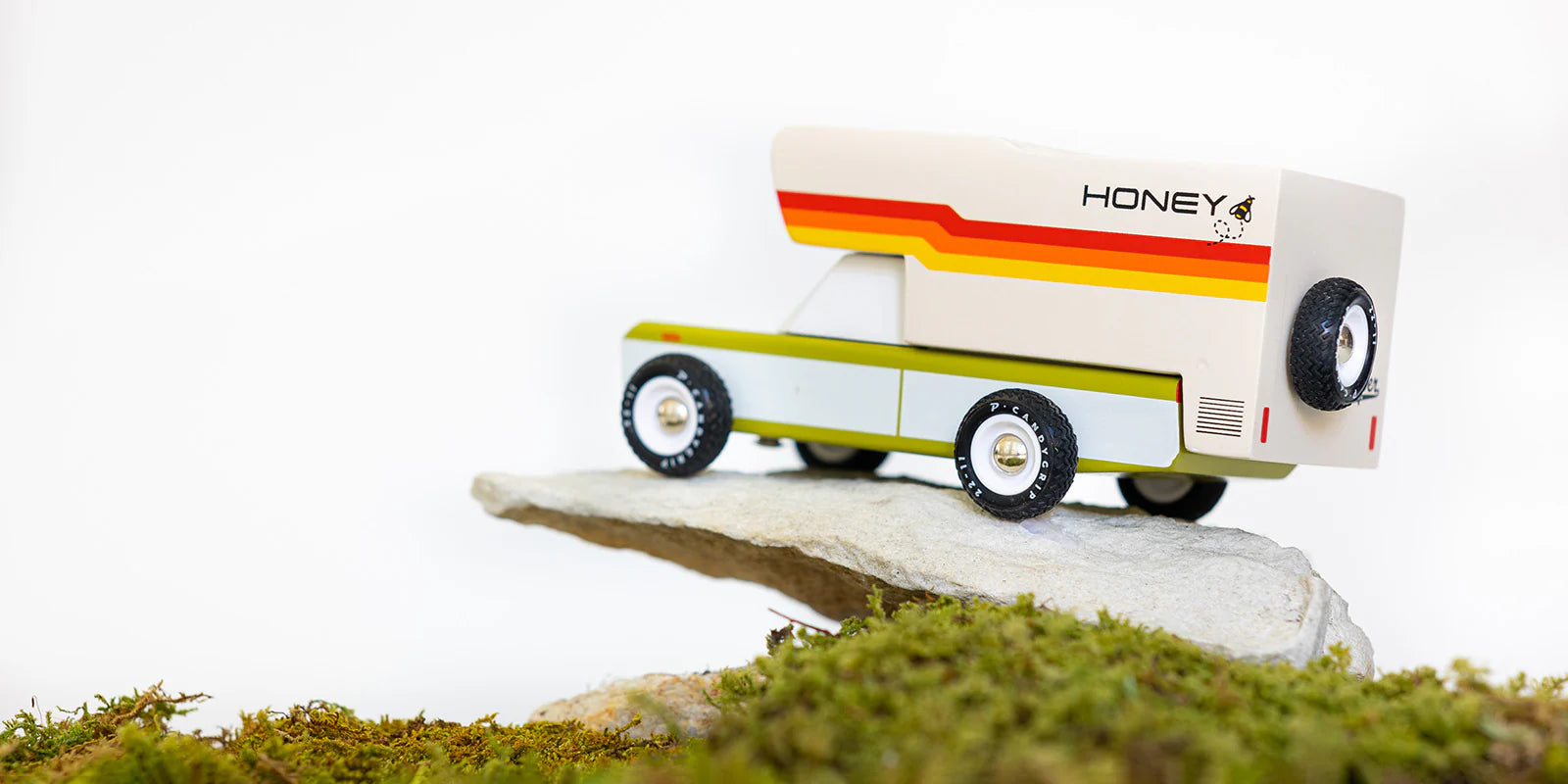 retro style wooden honeybee camper  with coyote pick up truck