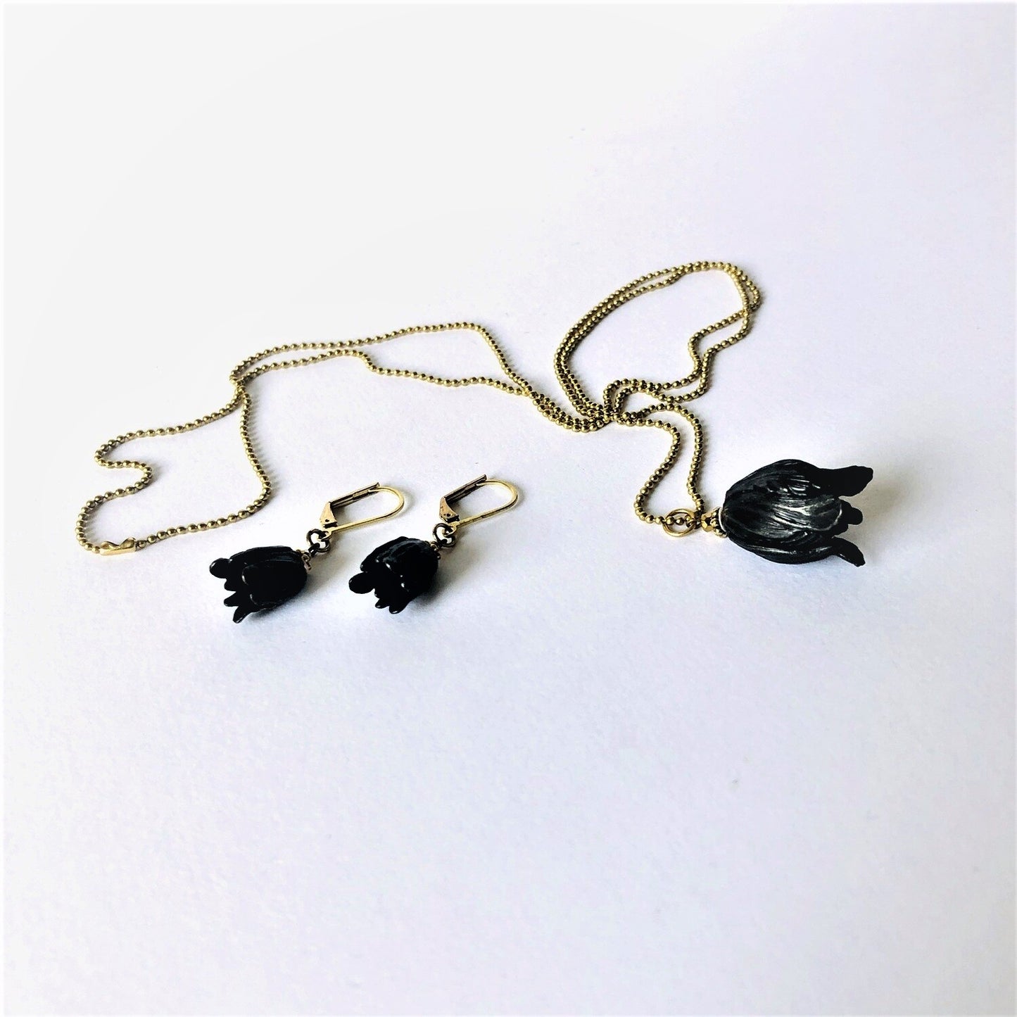 Black tulip ball chain & earrings